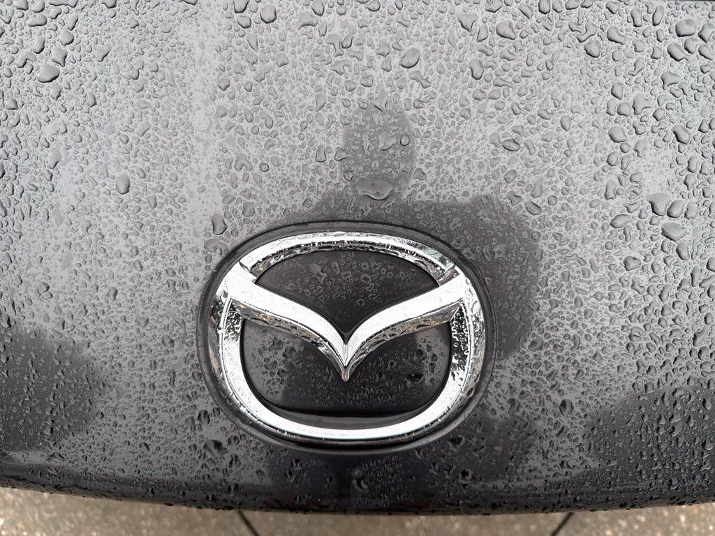 Used 2018 MAZDA MX-5 Miata RF Club RWD image 19