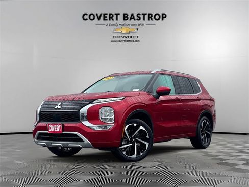 Used 2023 Mitsubishi Outlander SEL image 1
