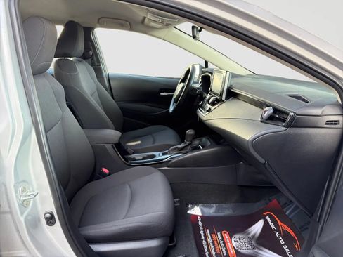 Used 2020 Toyota Corolla LE FWD image 20