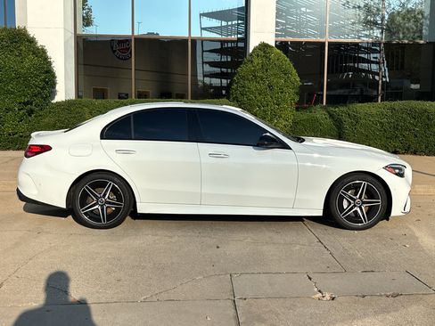 Used 2023 Mercedes-Benz C 300 Sedan image 9
