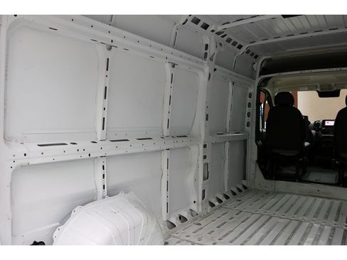 Used 2025 RAM ProMaster 2500 w/ Convenience Group FWD image 18