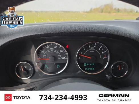 Used 2012 Jeep Wrangler Unlimited Sahara w/ Dual Top Group AWD/4WD image 21