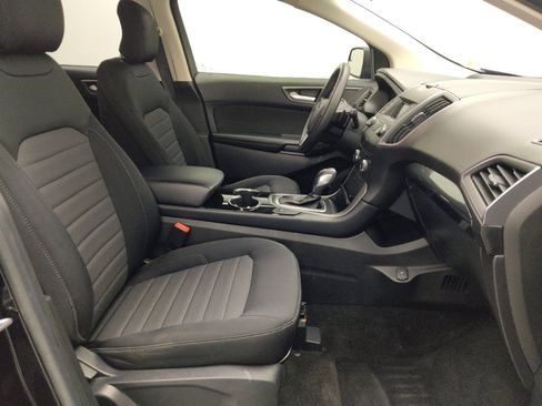 Used 2017 Ford Edge SE FWD image 21