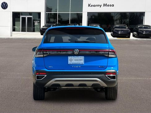 Used 2025 Volkswagen Taos SEL AWD/4WD image 5