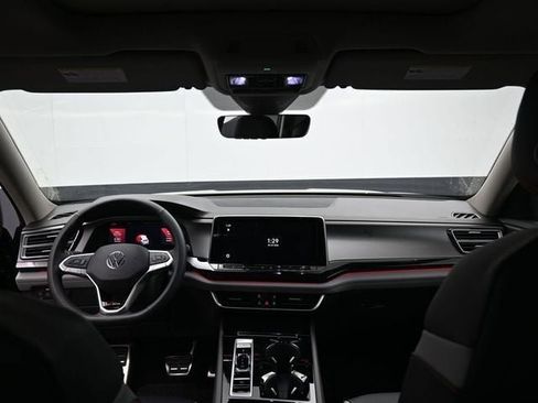 New 2026 Volkswagen Atlas Peak Edition image 10