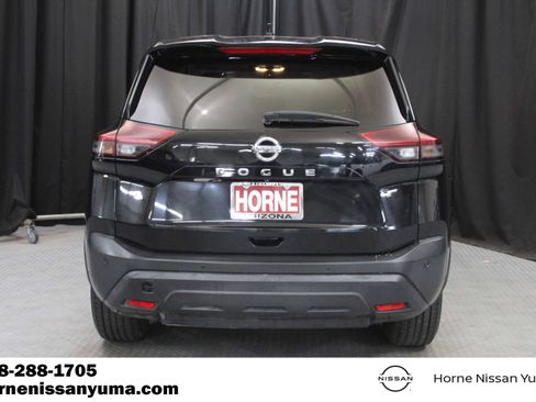 Used 2021 Nissan Rogue S FWD image 14