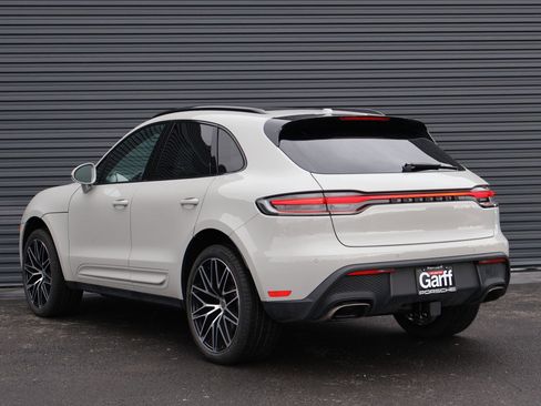 Used 2026 Porsche Macan image 3