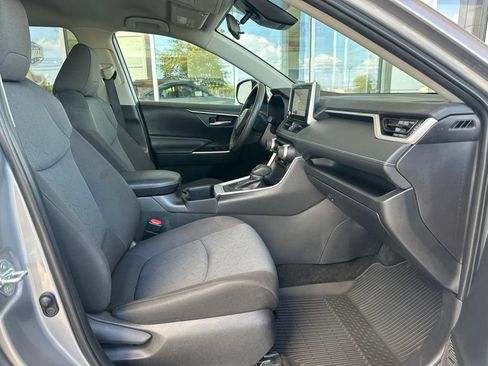 Used 2025 Toyota RAV4 XLE AWD/4WD image 14