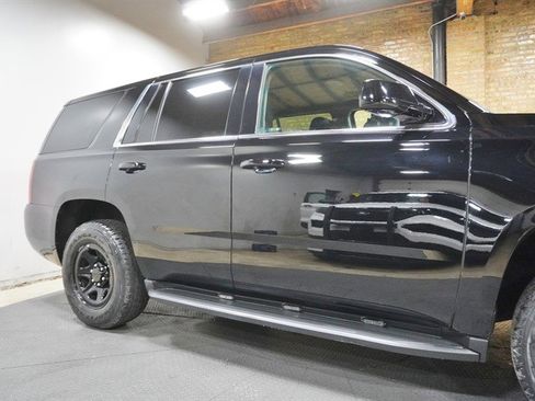 Used 2019 Chevrolet Tahoe 4WD PPV Police Red/Blue Visor w/ Remote Keyless Entry Package image 9