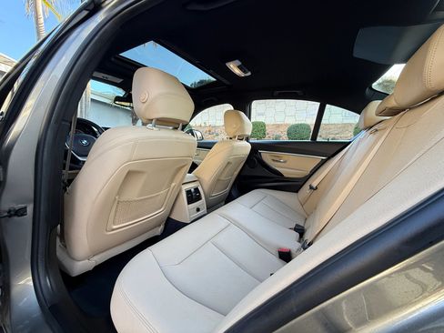 Used 2018 BMW 330i Sedan w/ Convenience Package RWD image 18
