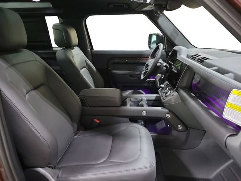 New 2026 Land Rover Defender 90 X-Dynamic SE AWD/4WD image 28
