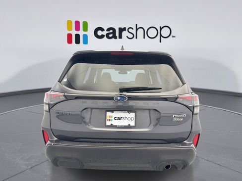 Used 2025 Subaru Forester Touring AWD/4WD image 4