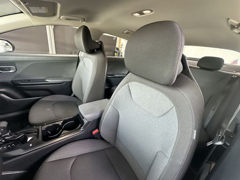 Used 2025 Kia K4 FWD image 14