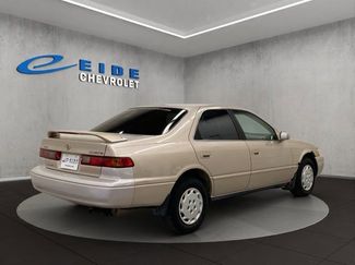 Used 1998 Toyota Camry LE FWD video 2