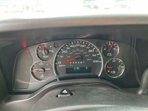 New 2025 Chevrolet Express 2500 w/ Driver Convenience Package RWD image 9