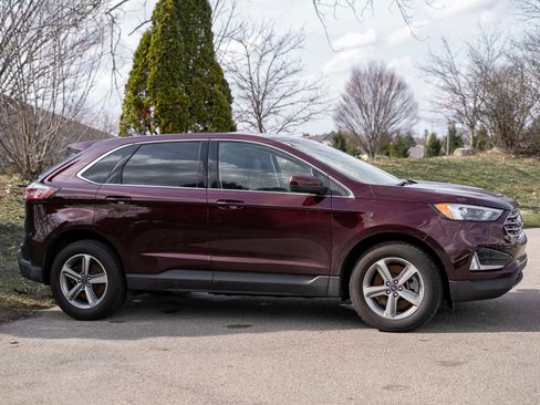 Used 2022 Ford Edge SEL w/ Convenience Package image 4
