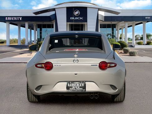 Used 2023 MAZDA MX-5 Miata Grand Touring RWD image 9