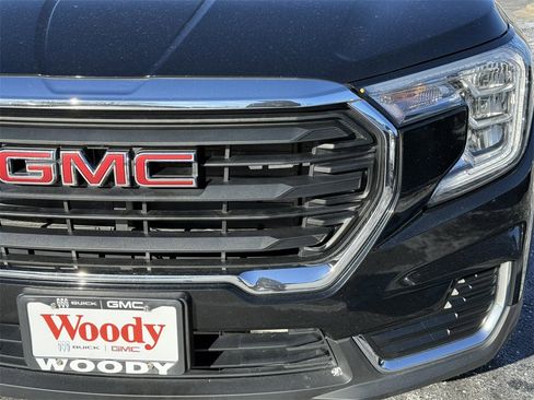 Used 2022 GMC Terrain SLE w/ Driver Convenience Package image 10