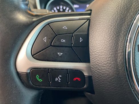 Used 2019 Jeep Compass Limited image 20