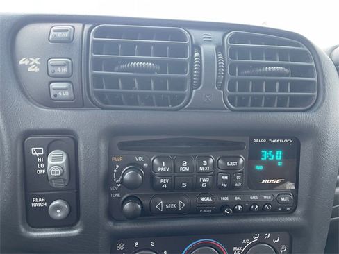 Used 2002 Chevrolet Blazer LS w/ Preferred Equipment Group image 20