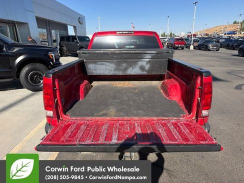 Used 2007 GMC Sierra 2500 SLT w/ Z71 Off-Road Package AWD/4WD image 9