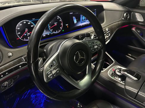 Used 2018 Mercedes-Benz S 560 Sedan image 8