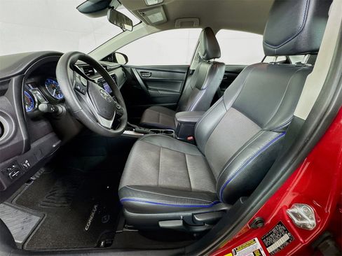 Used 2017 Toyota Corolla SE image 17