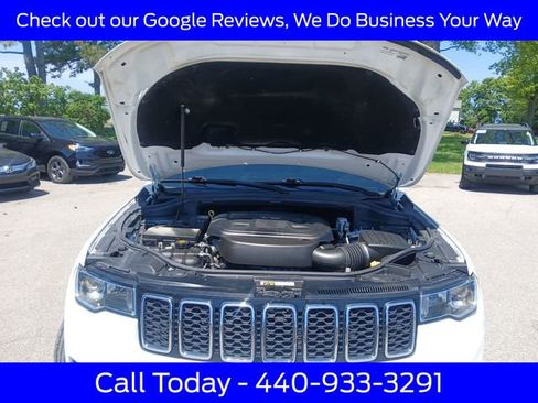 Used 2019 Jeep Grand Cherokee Limited AWD/4WD image 15