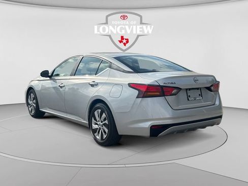 Used 2023 Nissan Altima 2.5 S FWD image 3