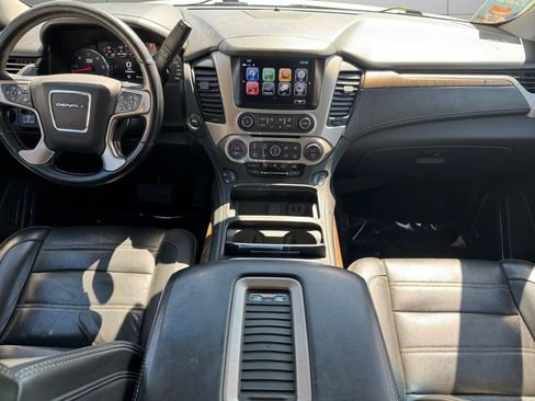 Used 2019 GMC Yukon XL Denali AWD/4WD image 12