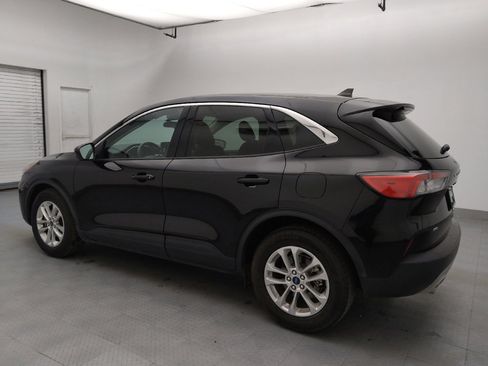 Used 2021 Ford Escape SE image 3