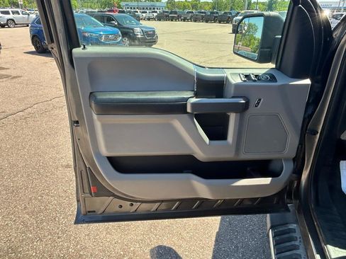 Used 2017 Ford F150 XLT w/ Equipment Group 301A Mid AWD/4WD image 13