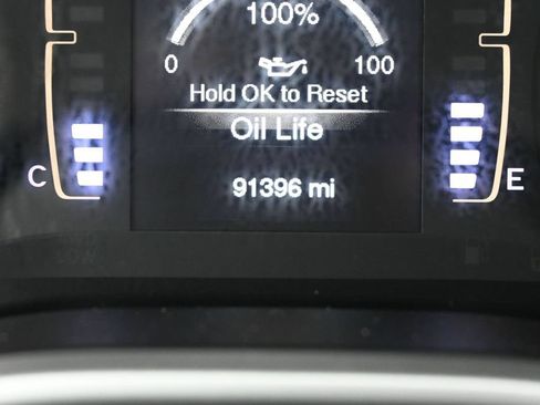 Used 2018 Jeep Cherokee Latitude Plus w/ Cold Weather Group AWD/4WD image 15