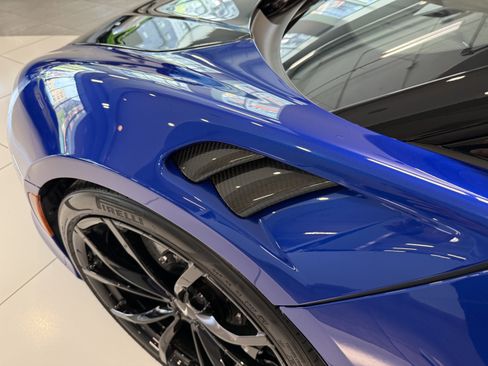 Used 2023 McLaren Artura RWD image 10