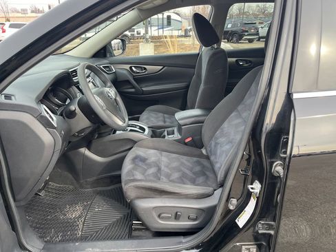 Used 2015 Nissan Rogue SV w/ SV Premium Package image 17