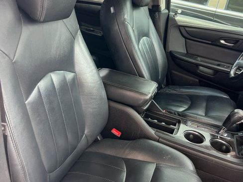 Used 2015 Chevrolet Traverse LT FWD image 10