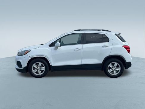 Used 2020 Chevrolet Trax LT w/ LT Convenience Package FWD image 4