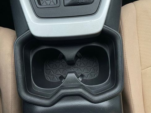 Used 2019 Toyota RAV4 LE image 21