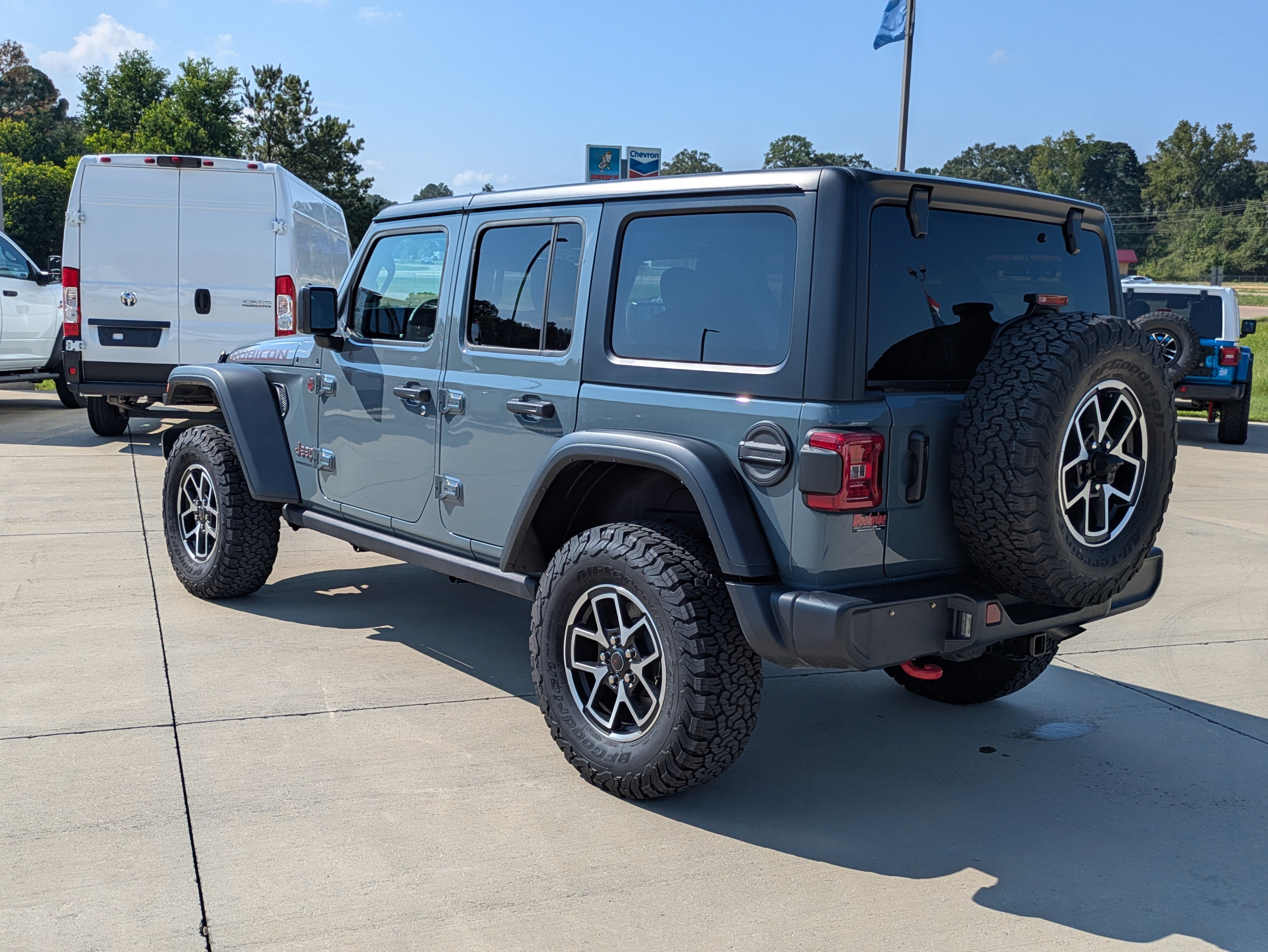 Used 2026 Jeep Wrangler Unlimited Rubicon AWD/4WD image 3