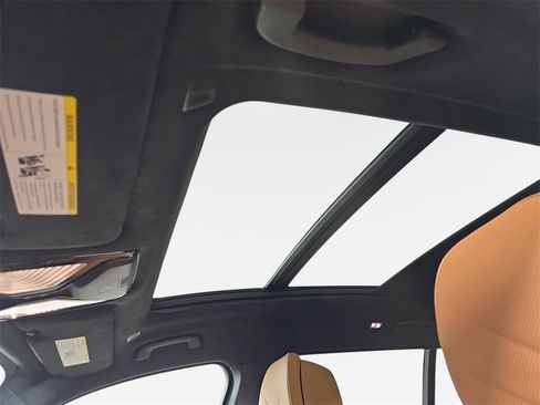 Used 2026 BMW X7 xDrive40i w/ Premium Package image 34