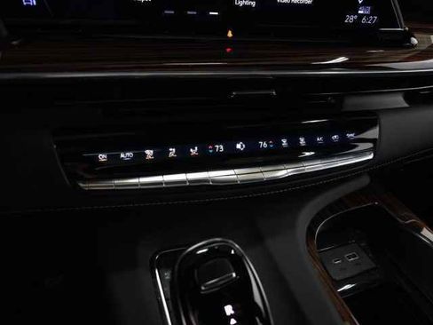 Used 2023 Cadillac Escalade Premium Luxury w/ LPO, Radiant Package image 40