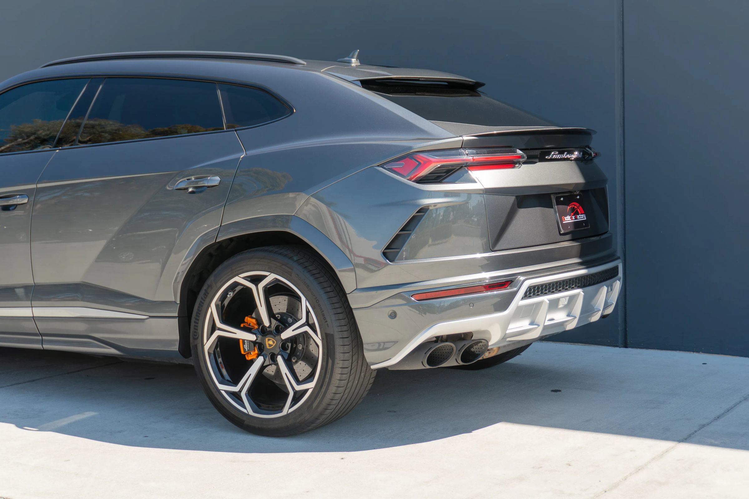 Used 2019 Lamborghini Urus AWD/4WD image 23