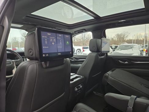 Used 2021 GMC Yukon Denali w/ Denali Ultimate Package image 18