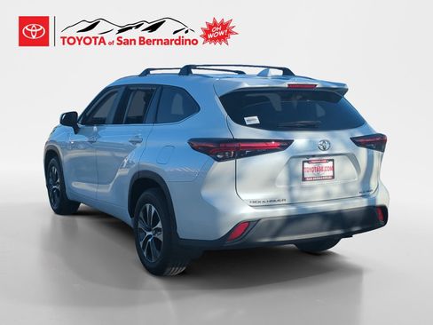 New 2026 Toyota Highlander XLE AWD/4WD image 3