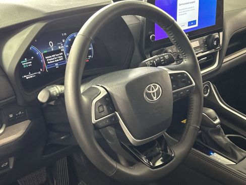 Used 2026 Toyota Grand Highlander FWD image 14