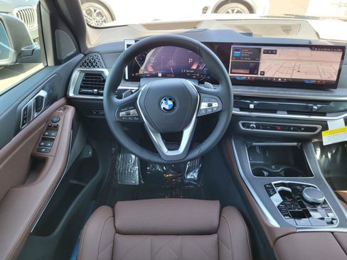 New 2026 BMW X5 xDrive50e w/ Premium Package AWD/4WD image 15