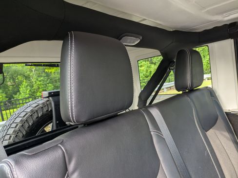 Used 2018 Jeep Wrangler Unlimited Sport AWD/4WD image 33