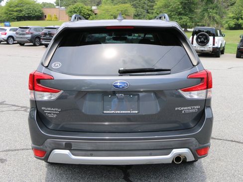 Used 2021 Subaru Forester Touring AWD/4WD image 4