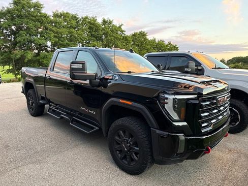 Used 2024 GMC Sierra 2500 AT4 w/ AT4 Preferred Package AWD/4WD image 23