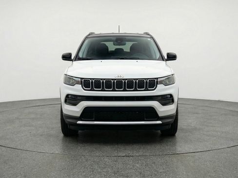 Used 2025 Jeep Compass Limited image 2